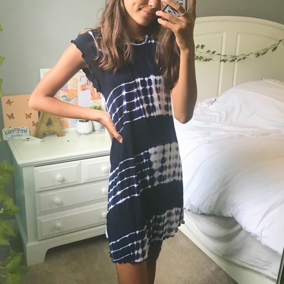La Hearts Dresses & Skirts - Tie dye blue and white T-shirt dress